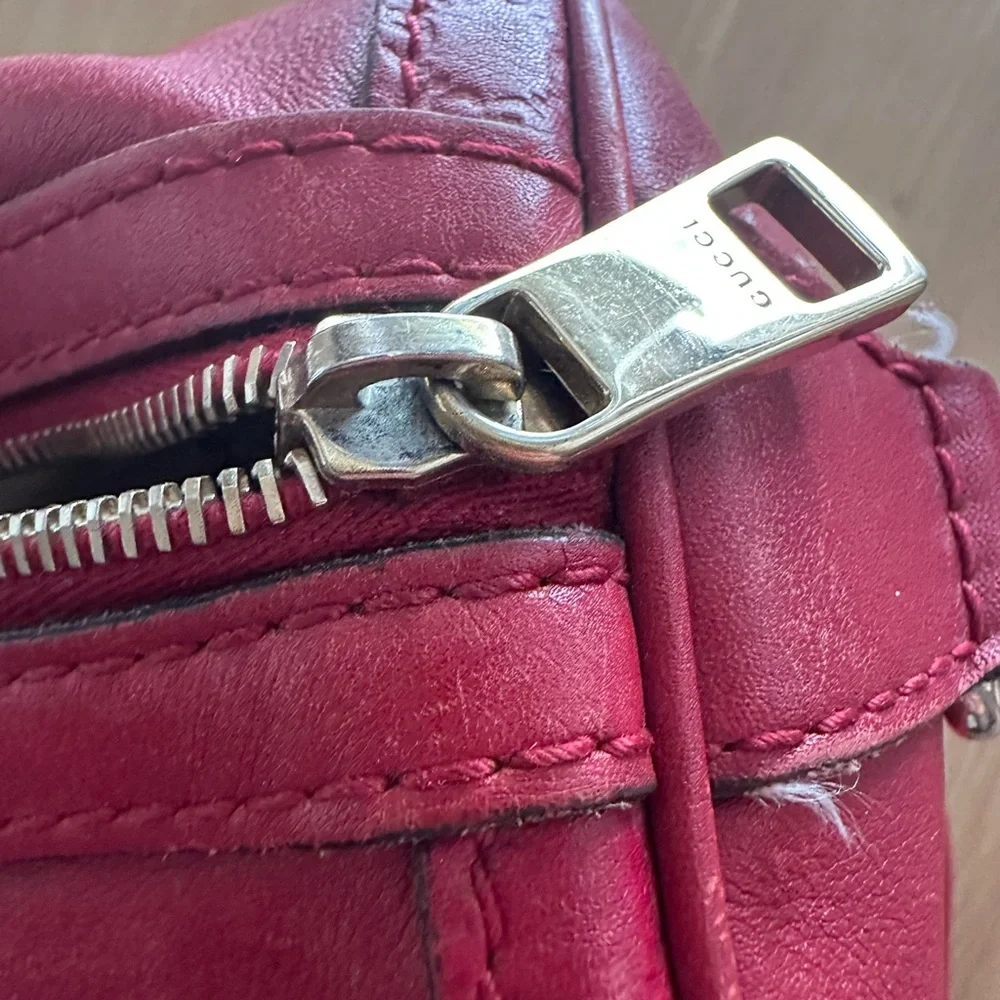 Red Gucci Boston Bag (Authentic but in Poor Condition) - Picture 6 of 11